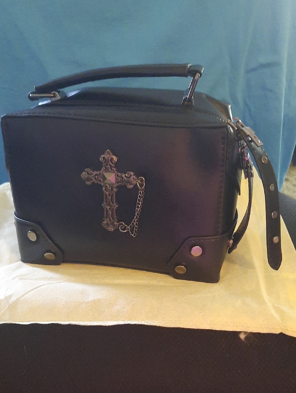 Black Gothic Cross Box Handbag - Unbranded